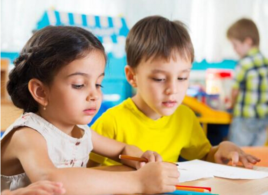  羞羞在线视频价格你不能决定孩子的智力，家长应该注意不要过早开发儿童智力